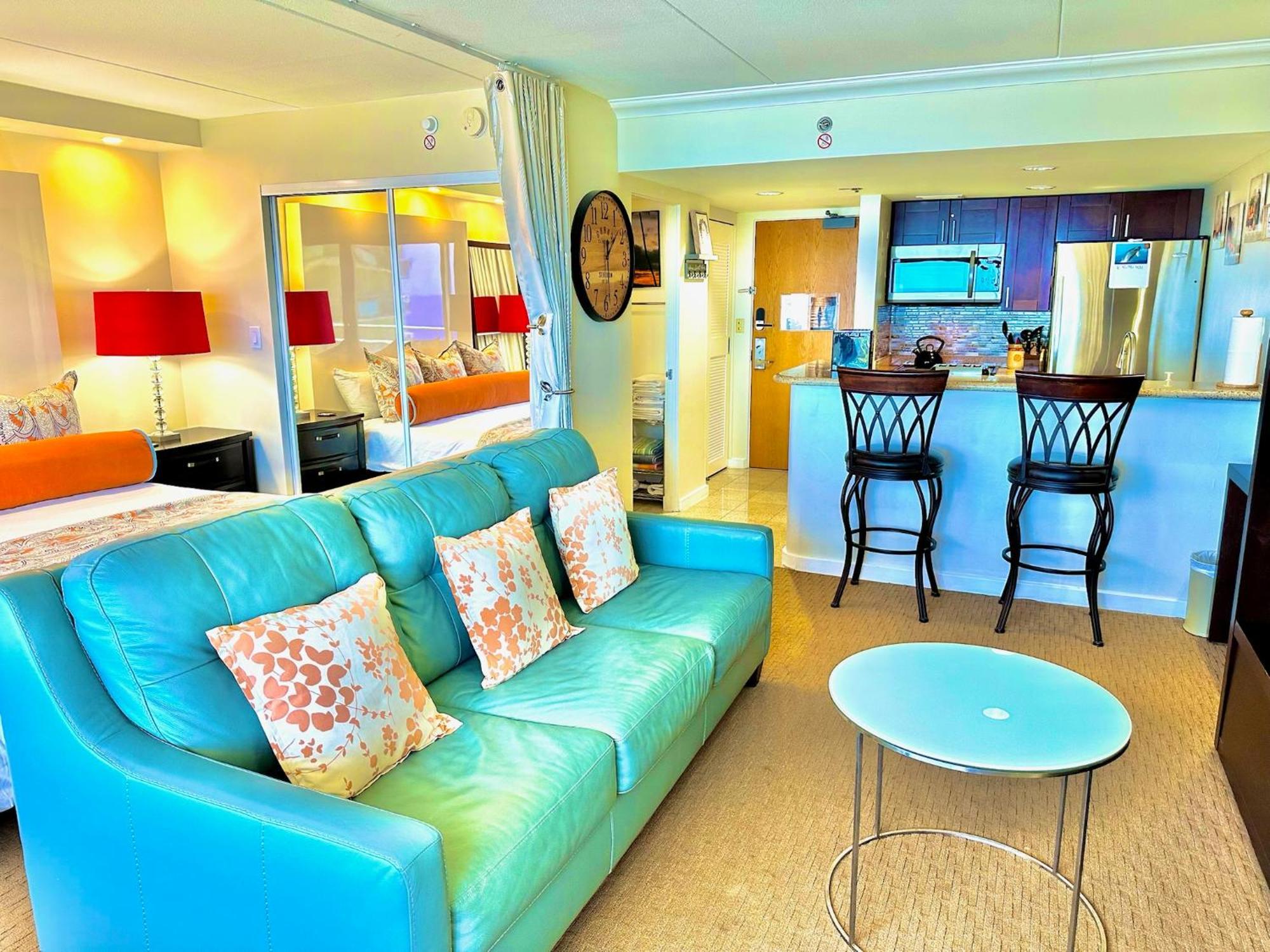 Aparthotel Waikiki Experience! Luxury Oceanview Suite! *