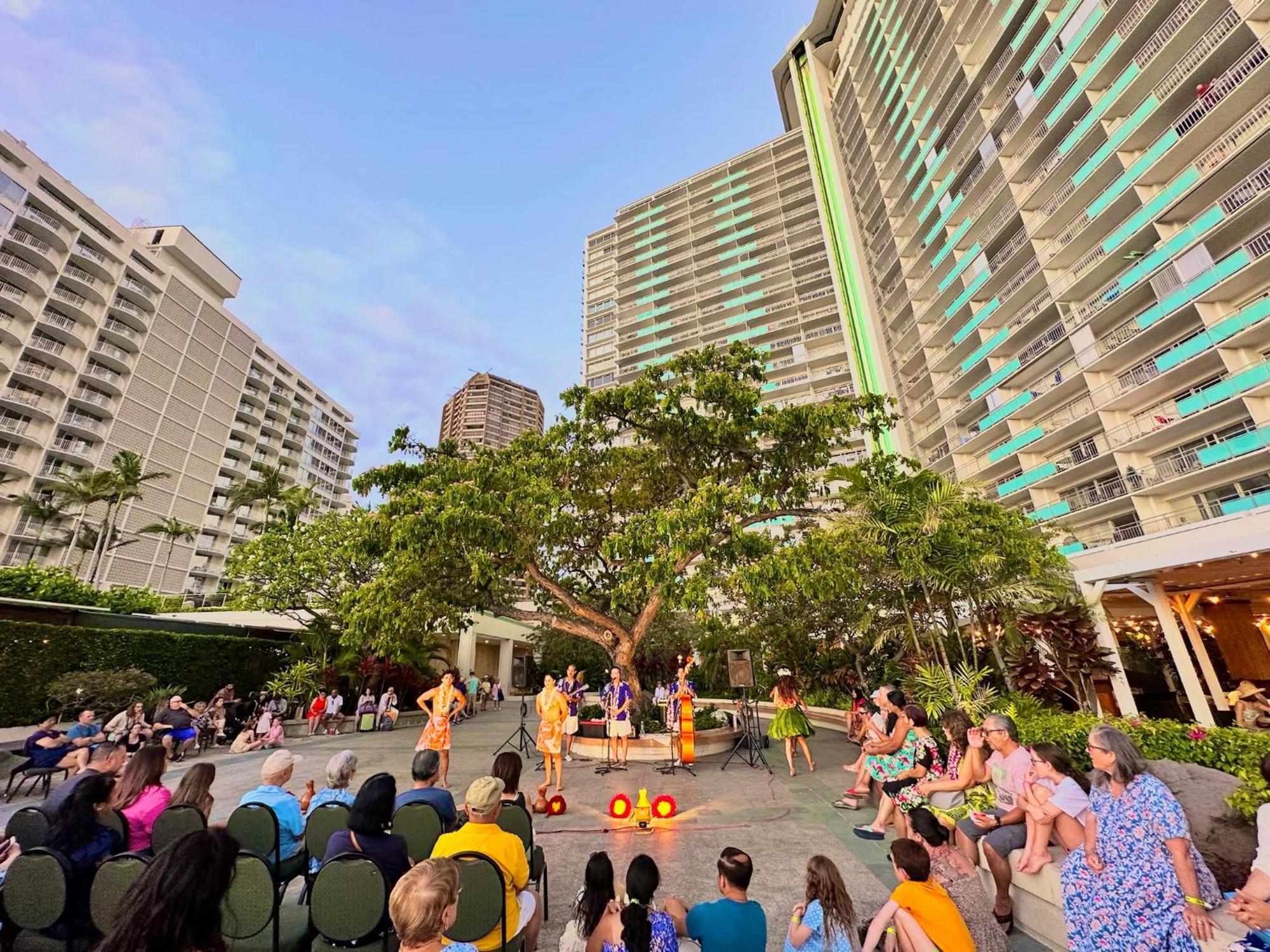 Waikiki Experience! Luxury Oceanview Suite!