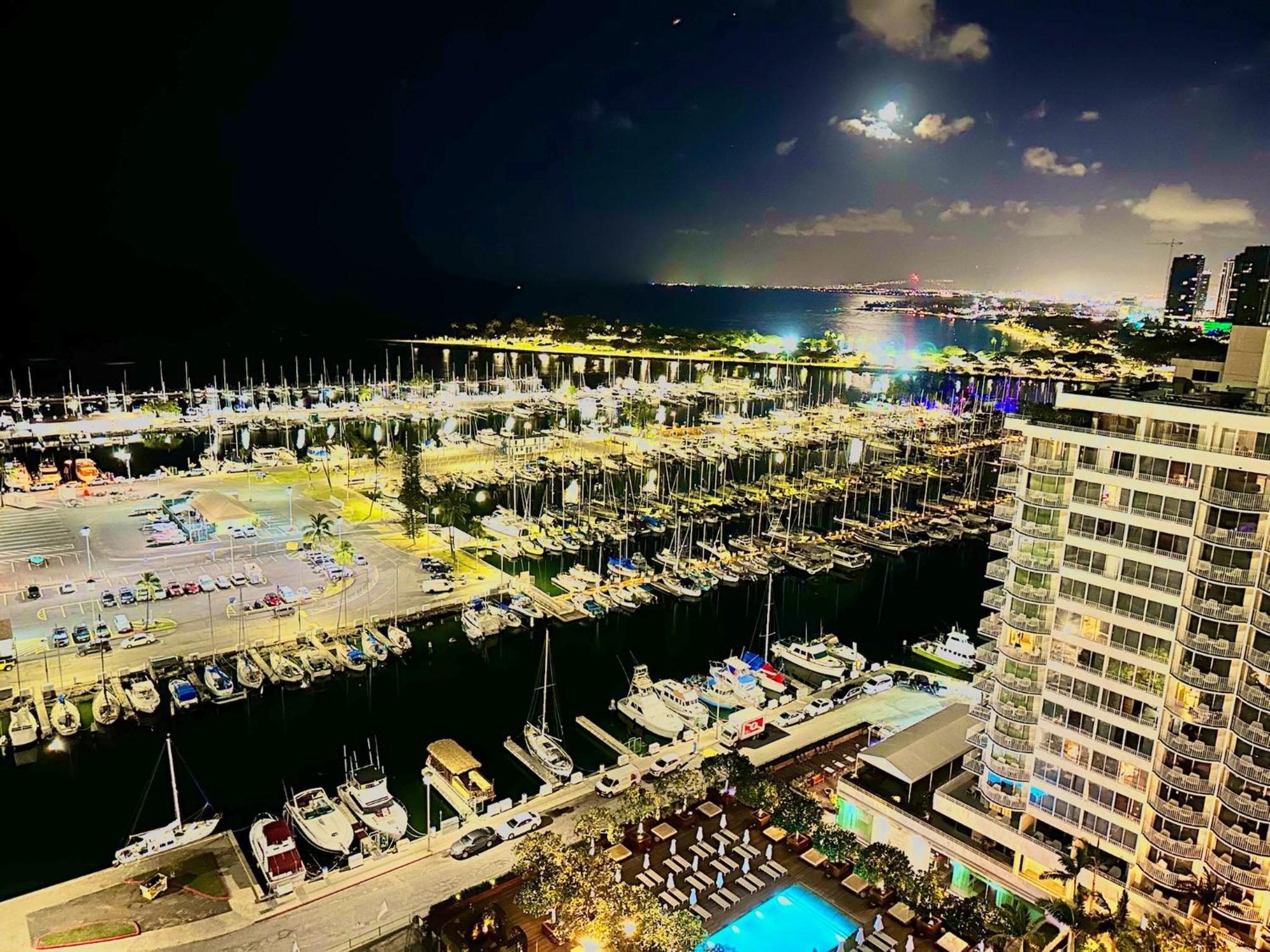 Waikiki Experience! Luxury Oceanview Suite! Aparthotel