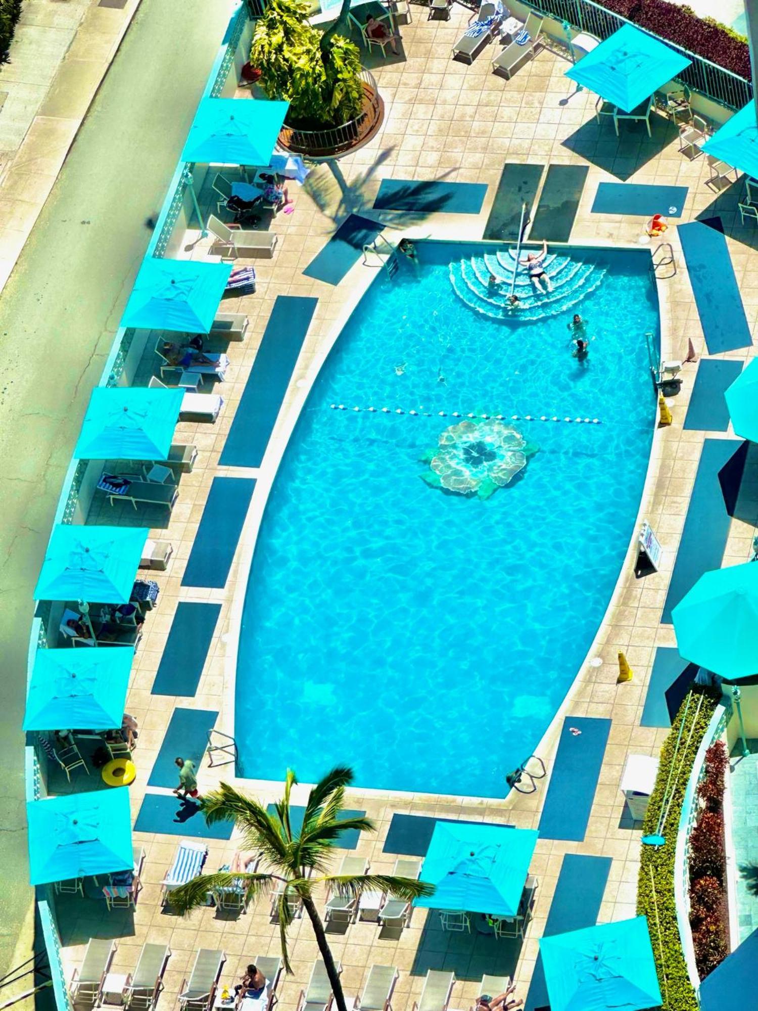 Aparthotel Waikiki Experience! Luxury Oceanview Suite! *