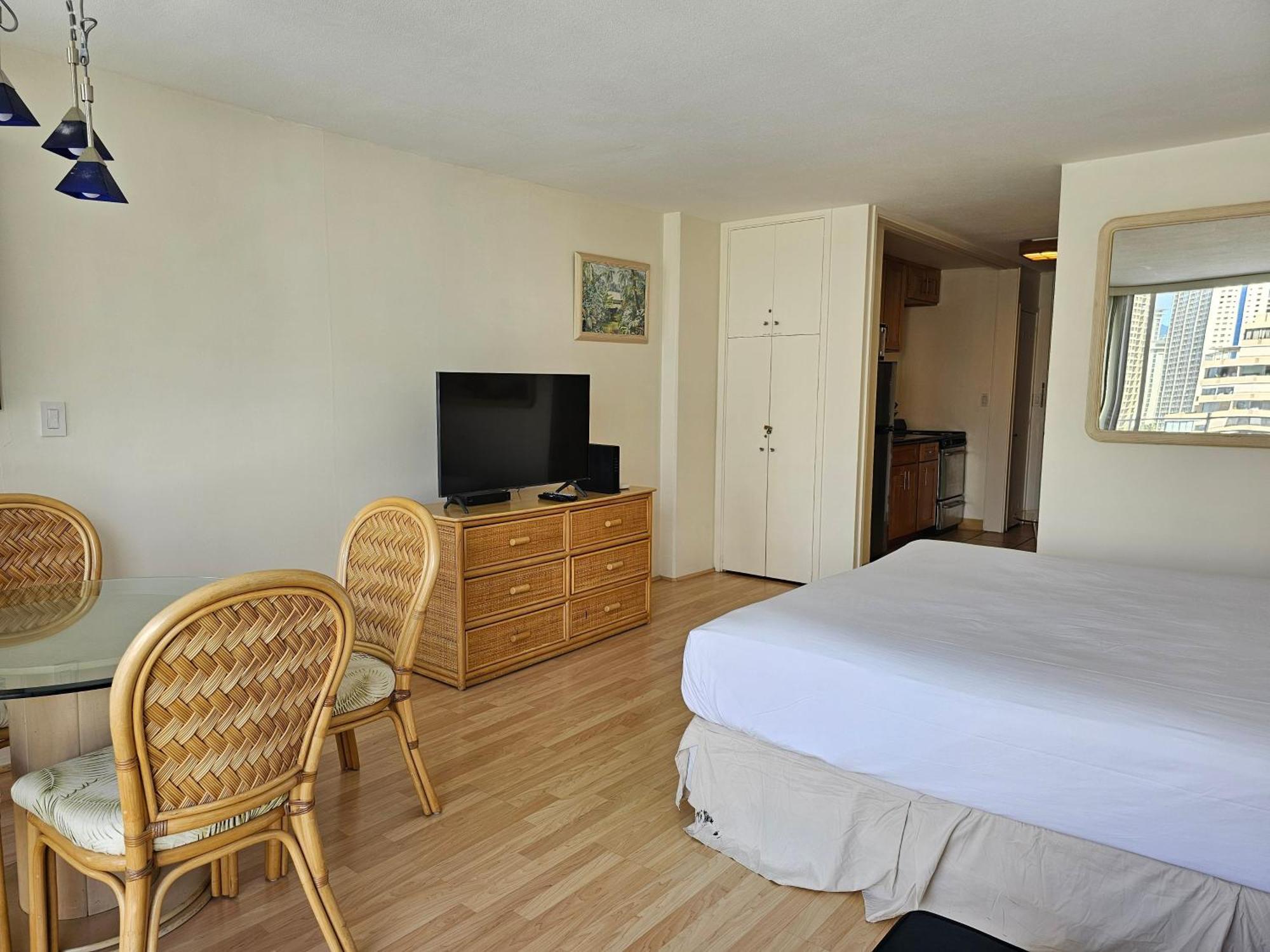 Apartment Ilikai Marina 1387 View
