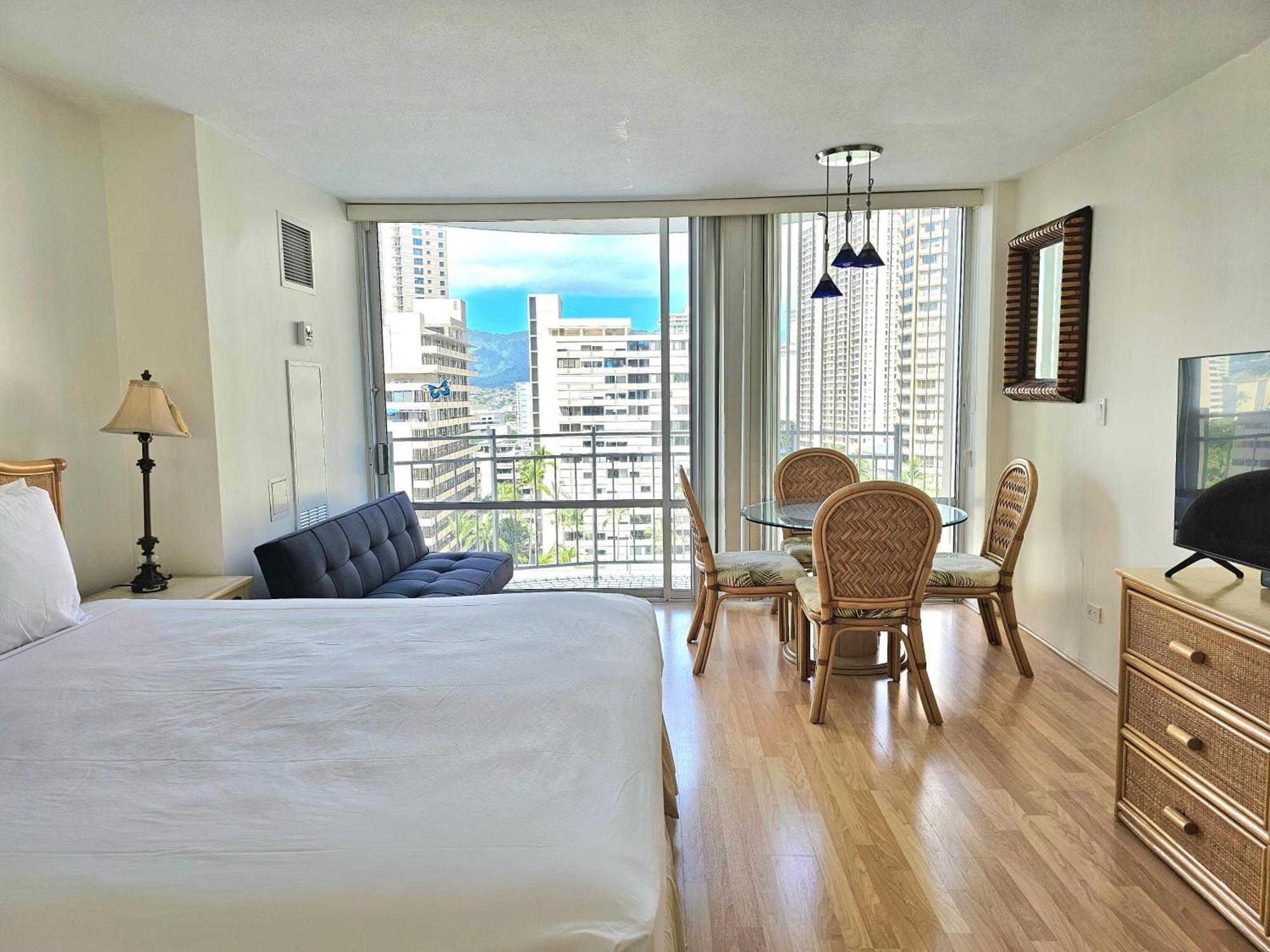 Ilikai Marina 1387 View Apartment