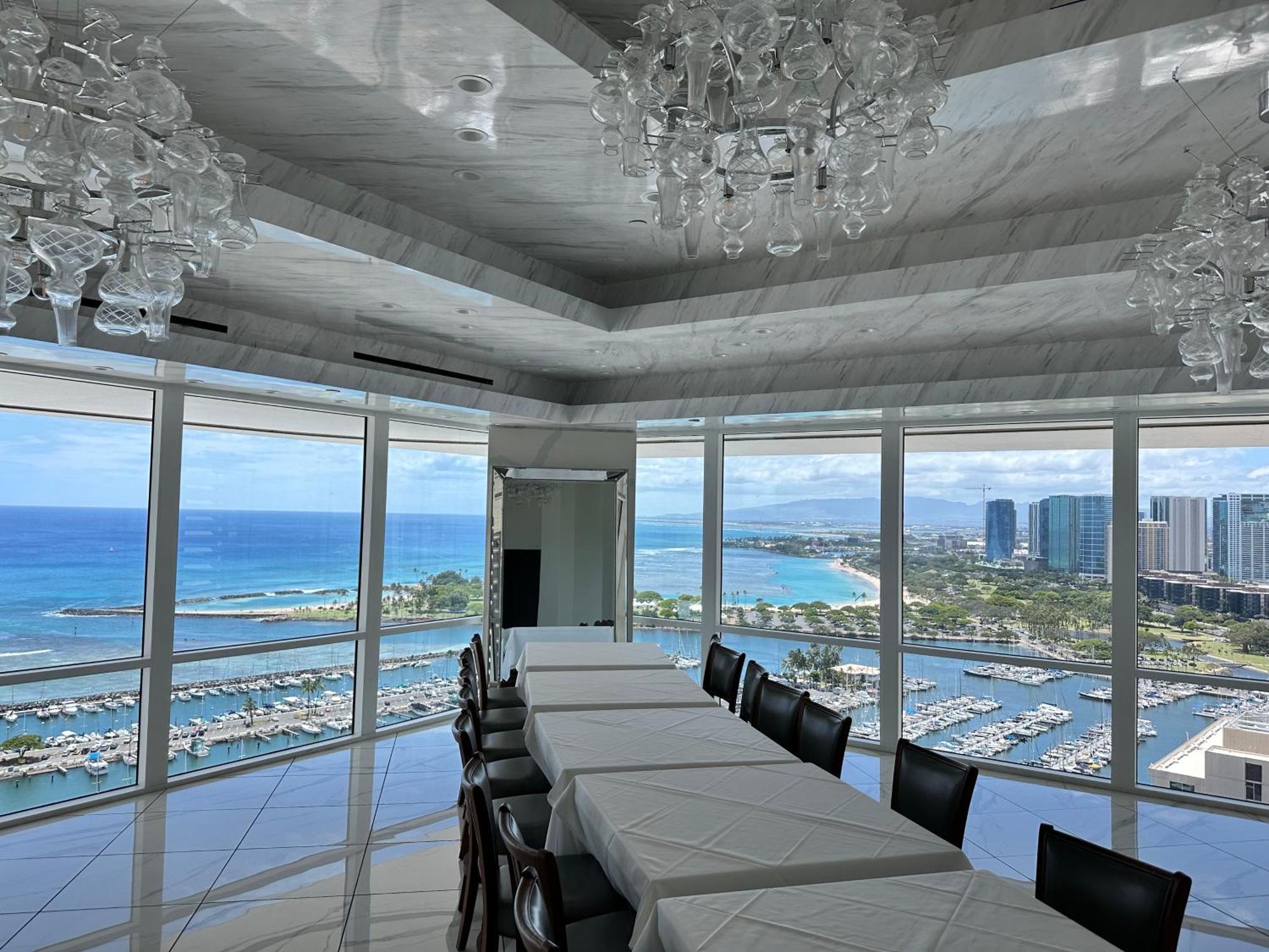 Waikiki Experience! Luxury Oceanview Suite! *