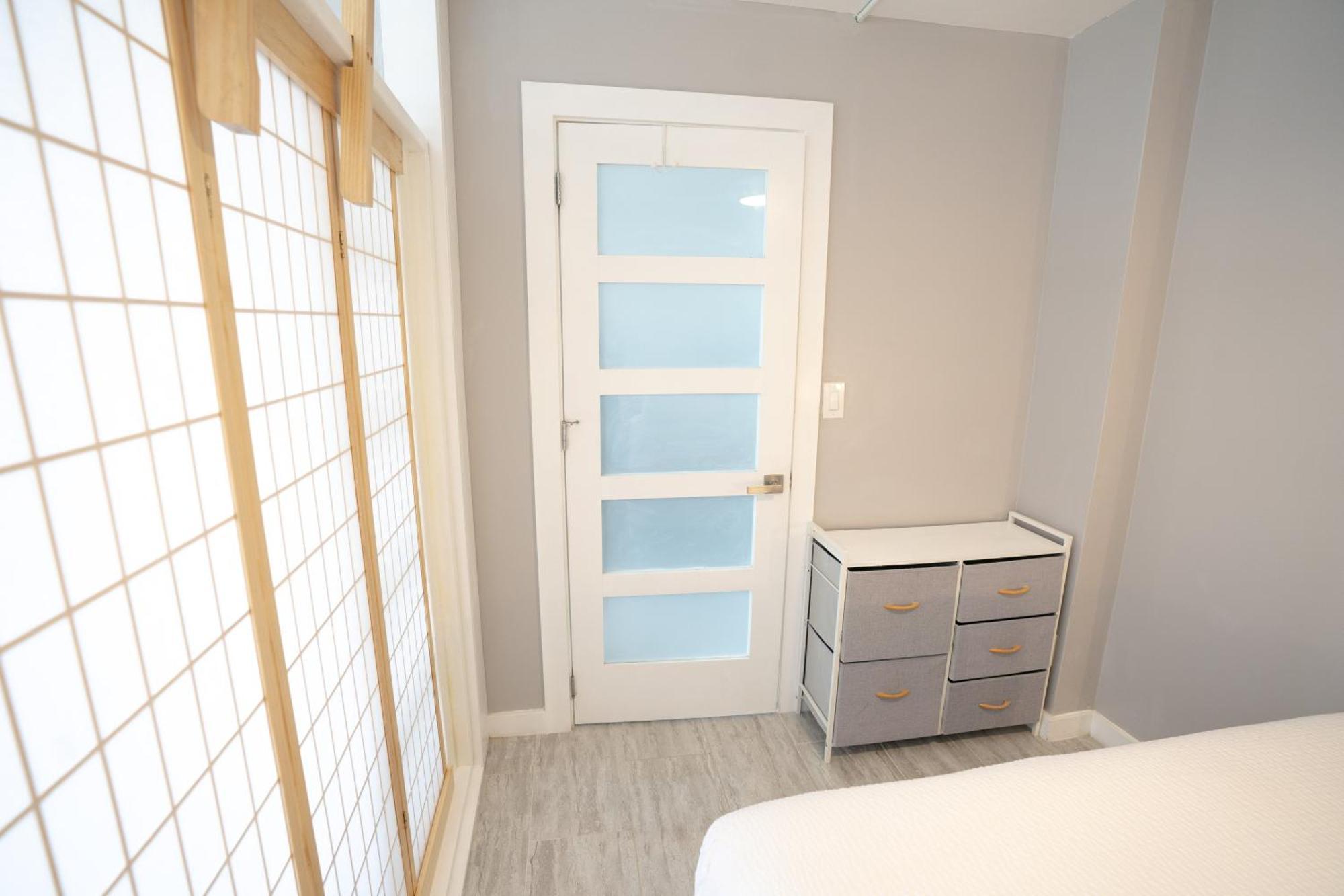 Newly Remodeled - 30th Floor With Epic Mountain Views Apartment Honolulu