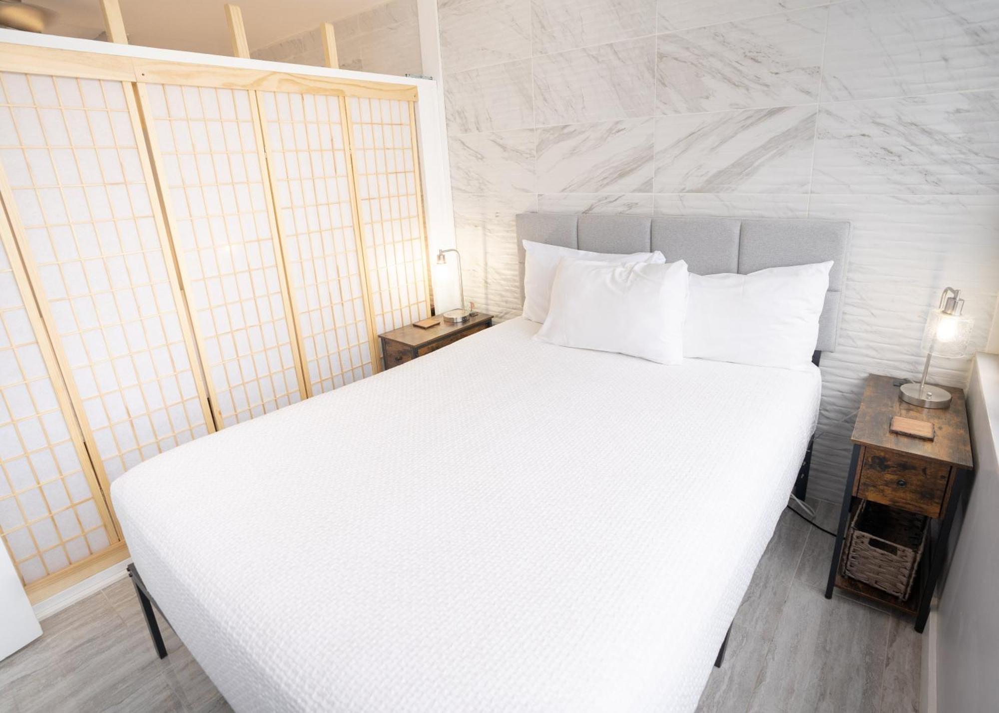 Newly Remodeled - 30th Floor With Epic Mountain Views Apartment *