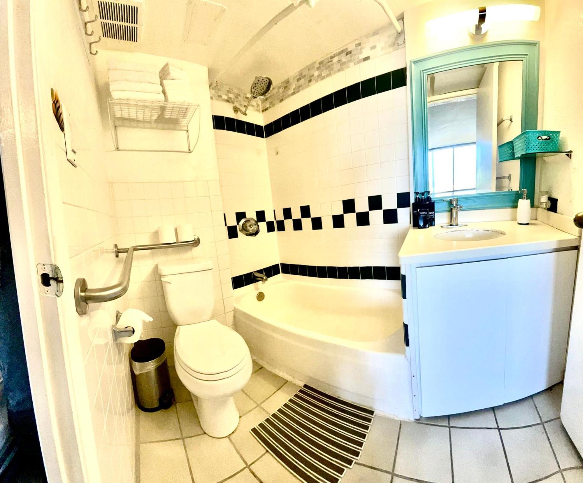 Aparthotel Diamond, Ocean, And Canal View Affordable Family House7person *