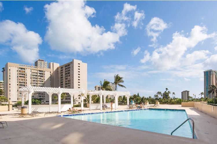 Quaint Waikiki Monarch * Honolulu