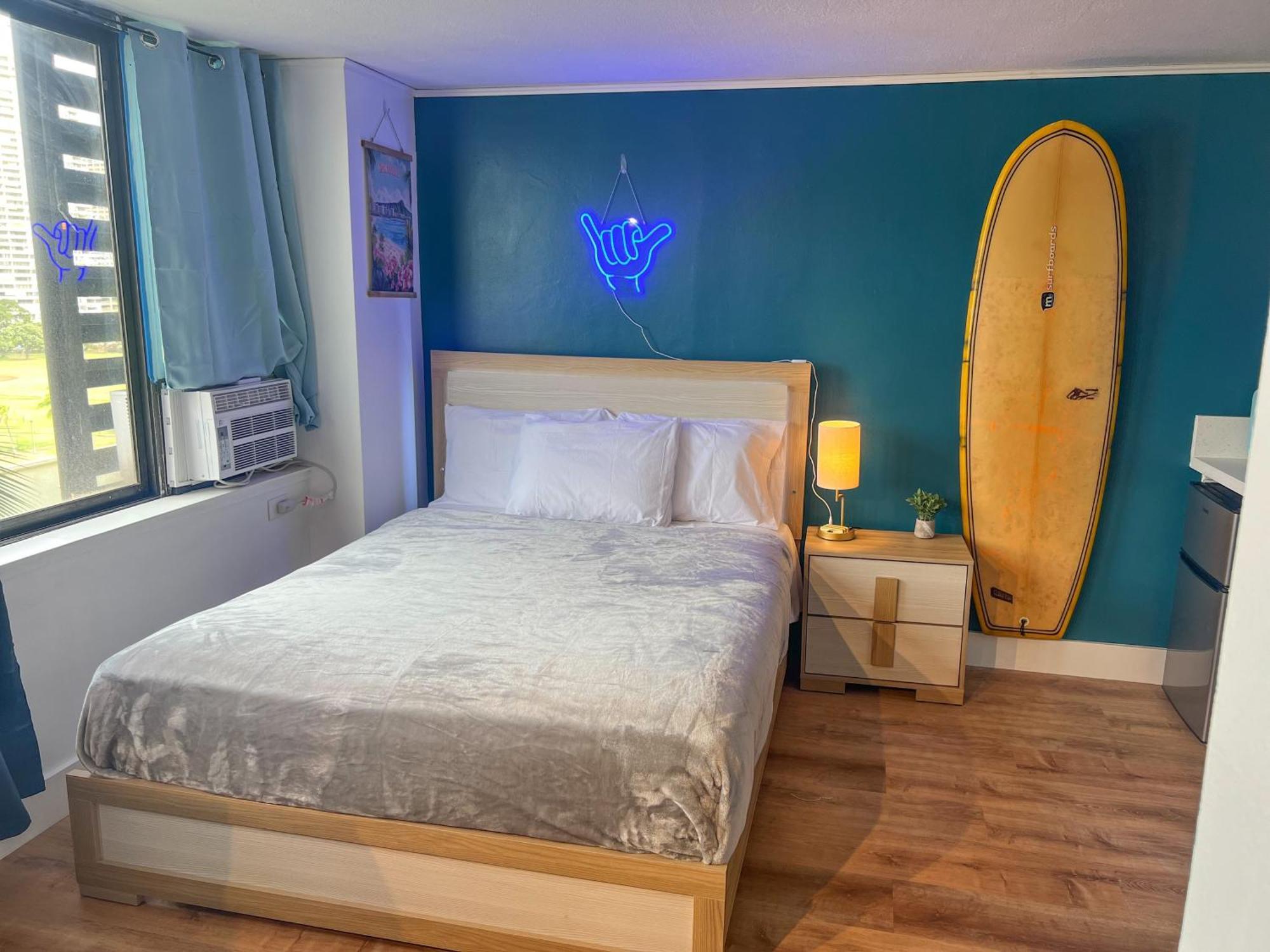 Magical Mountain View Escape Apts Honolulu