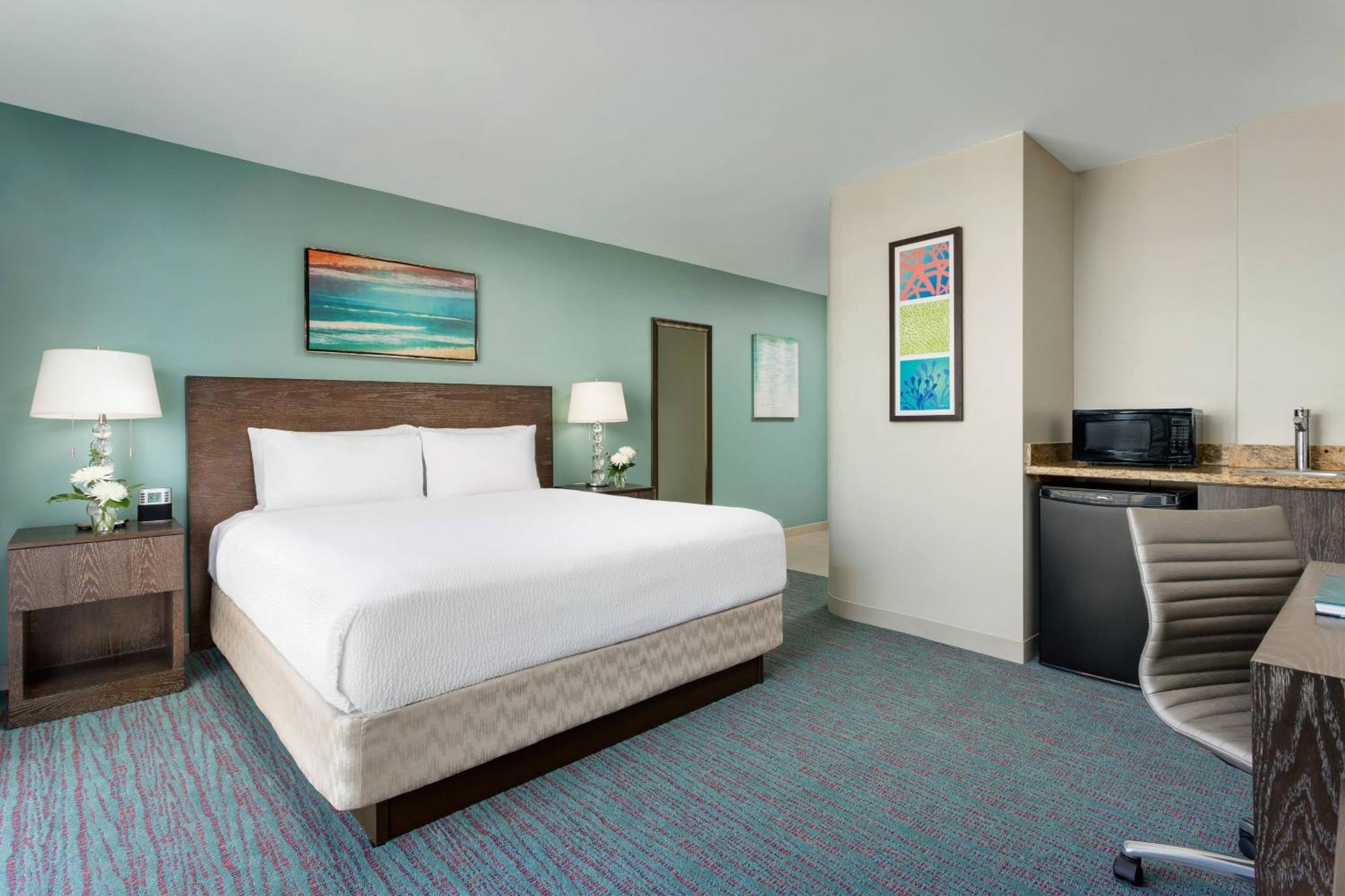 Courtyard By Marriott Waikiki