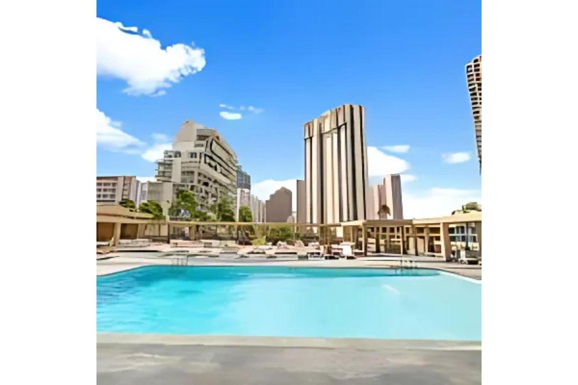 Holiday home Ala Moana 16th Fl R9 2beds Partial Ocean View