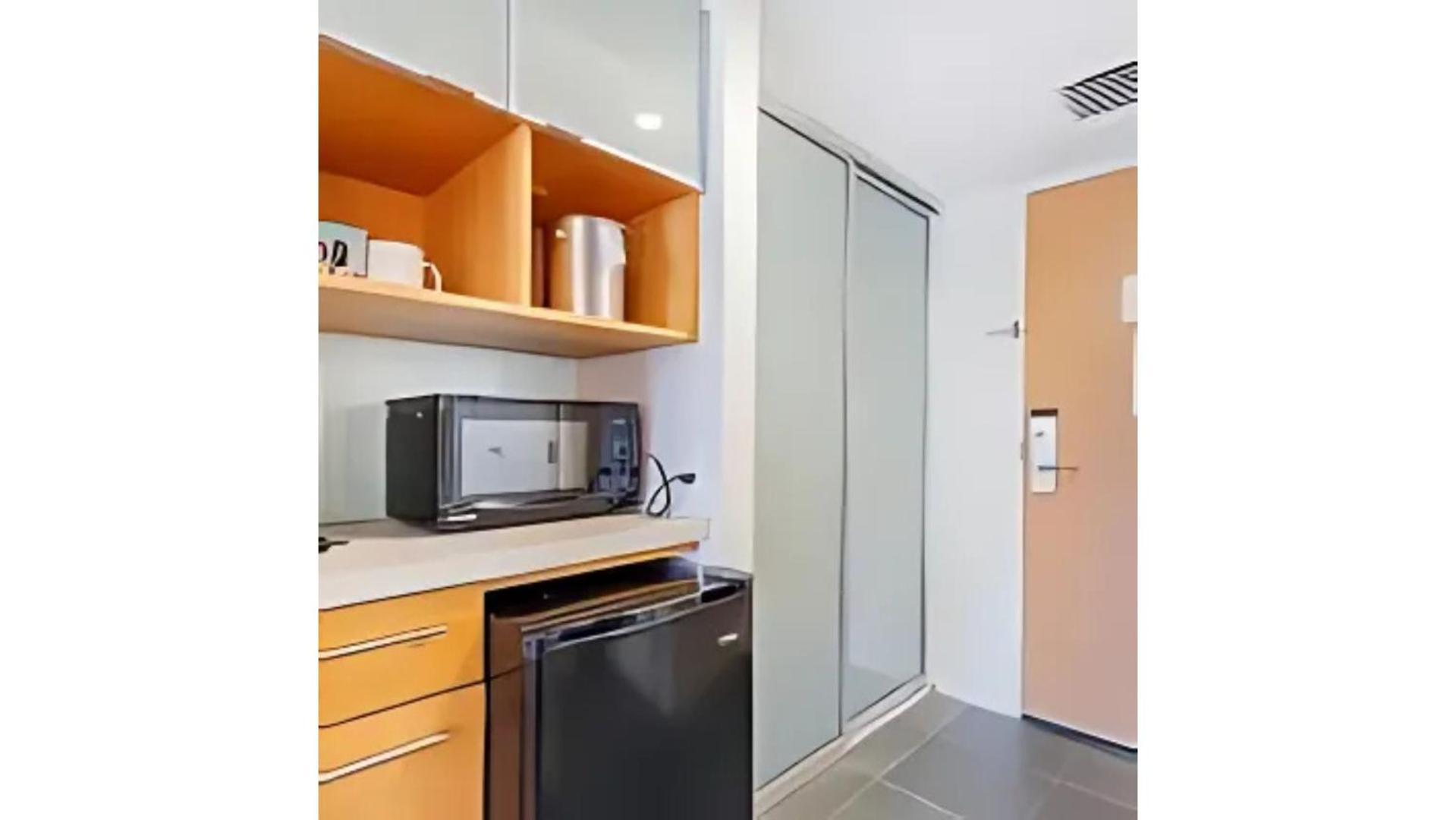 Ala Moana 16th Fl R9 2beds Partial Ocean View Holiday home *