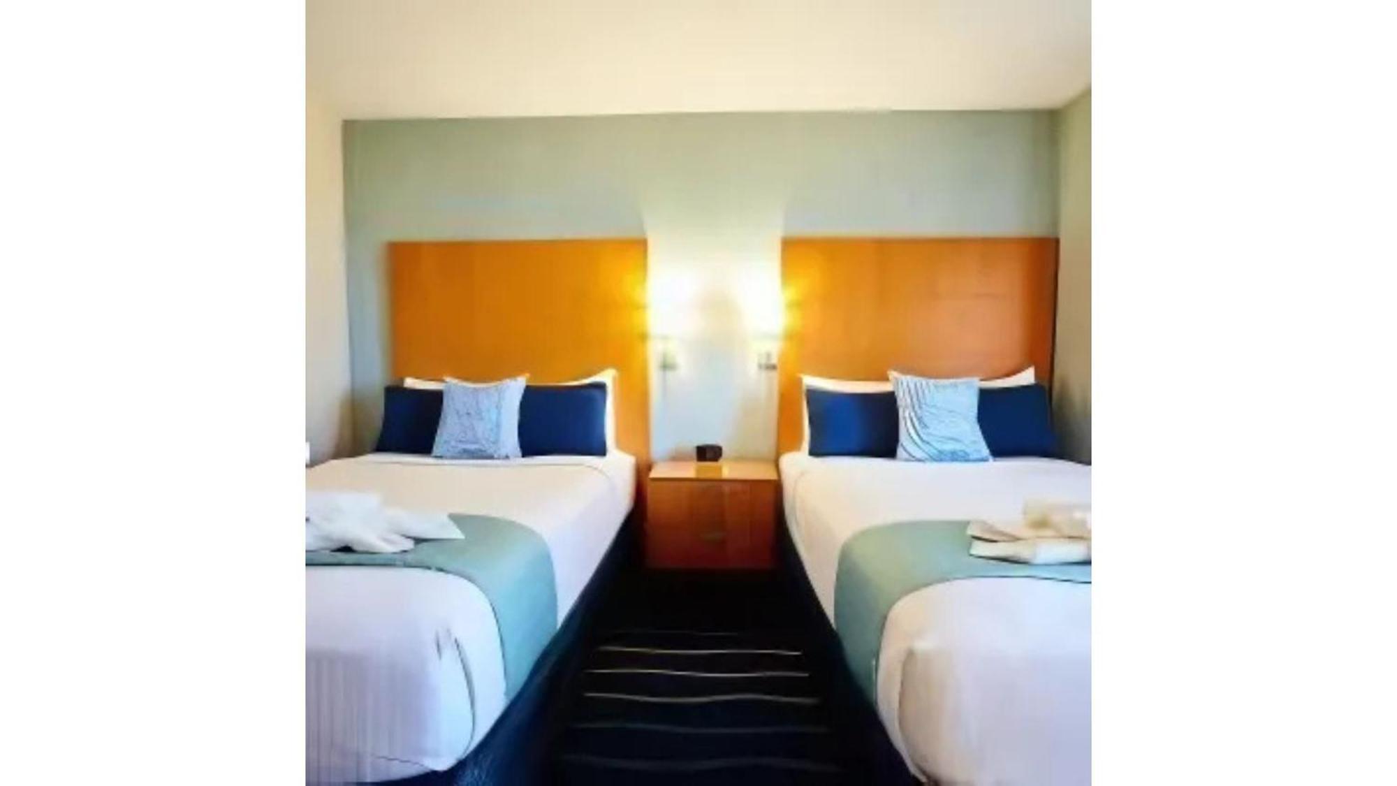 Ala Moana 16th Fl R9 2beds Partial Ocean View Holiday home Honolulu