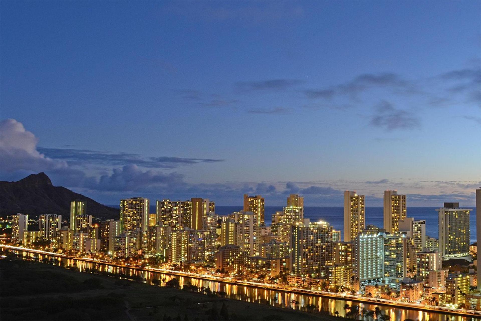 Waikiki Park Heights #1707 Bed & Breakfast