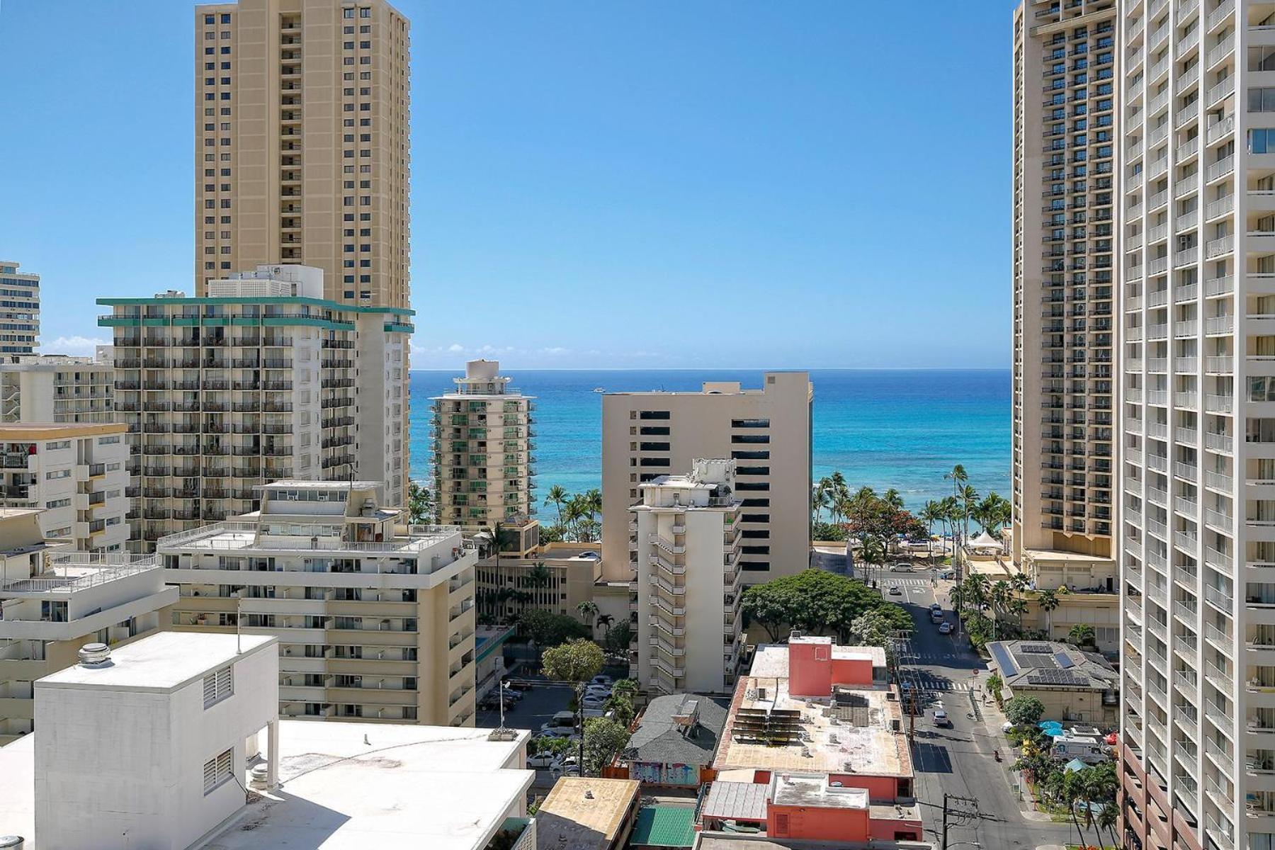 Waikiki Park Heights #1707 Bed & Breakfast