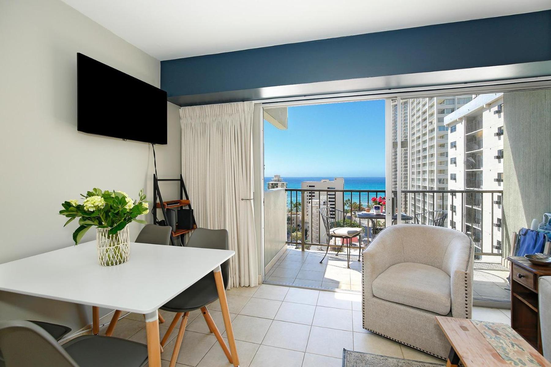 Waikiki Park Heights #1707 Bed & Breakfast *