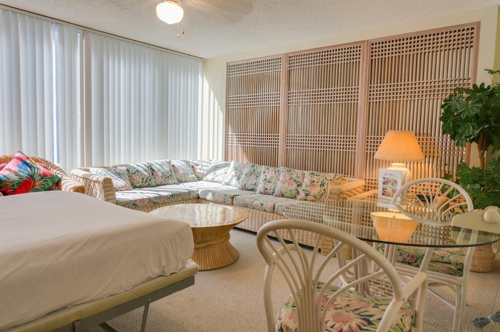 Hotel Kuhio Banyan 2*
