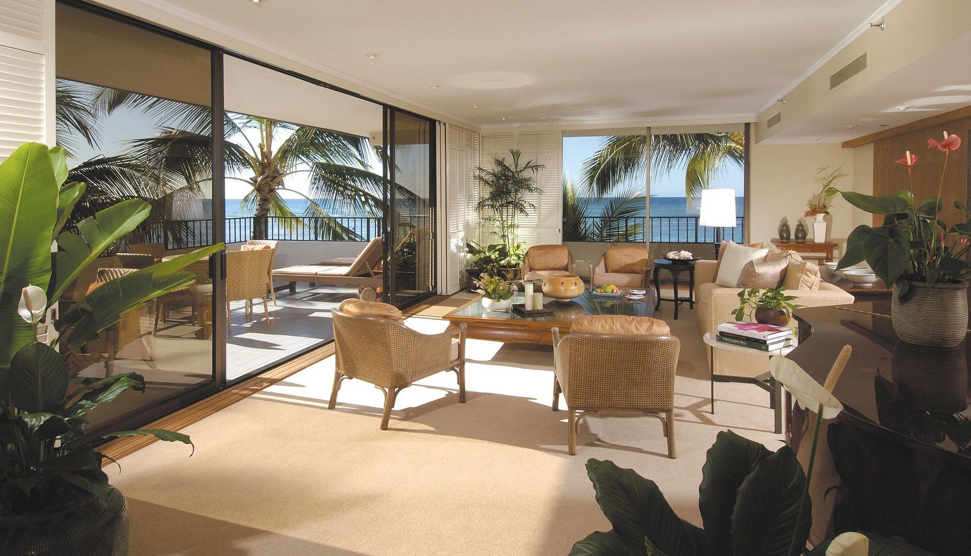 Resort Halekulani - No Fee Honolulu