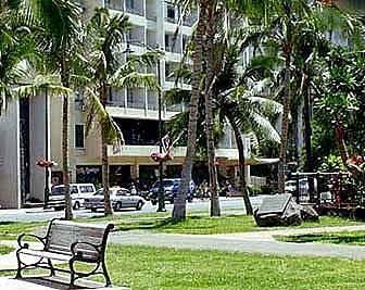 Castle At Waikiki Grand 2*