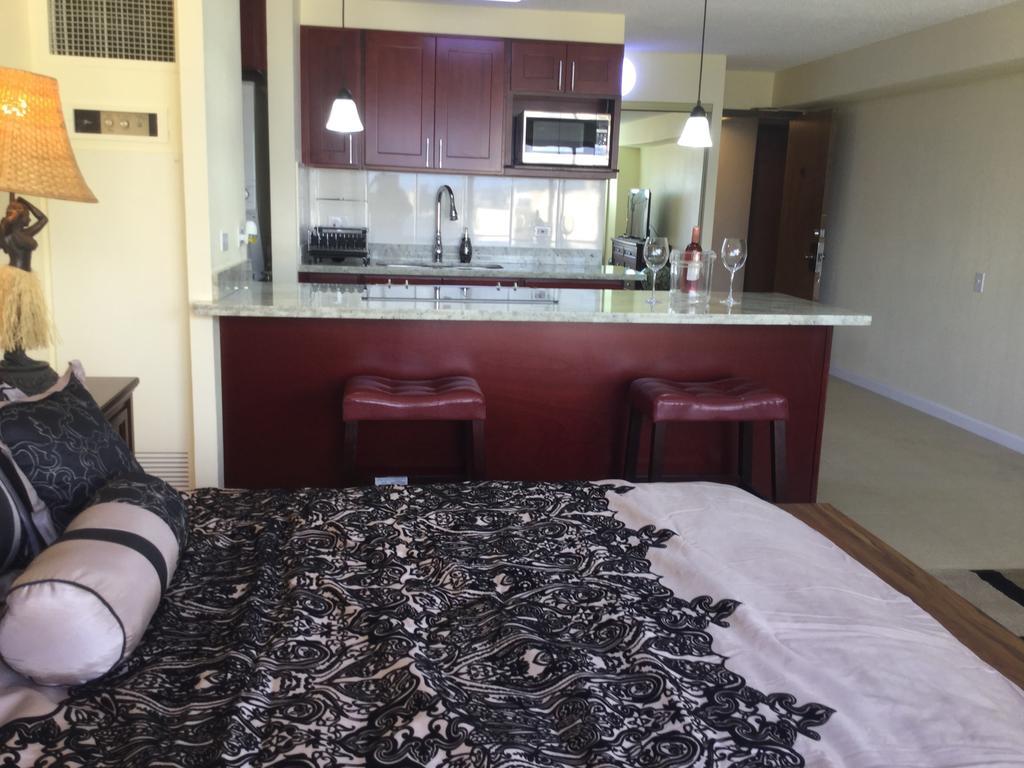 Waikiki Ala Moana Apartment *