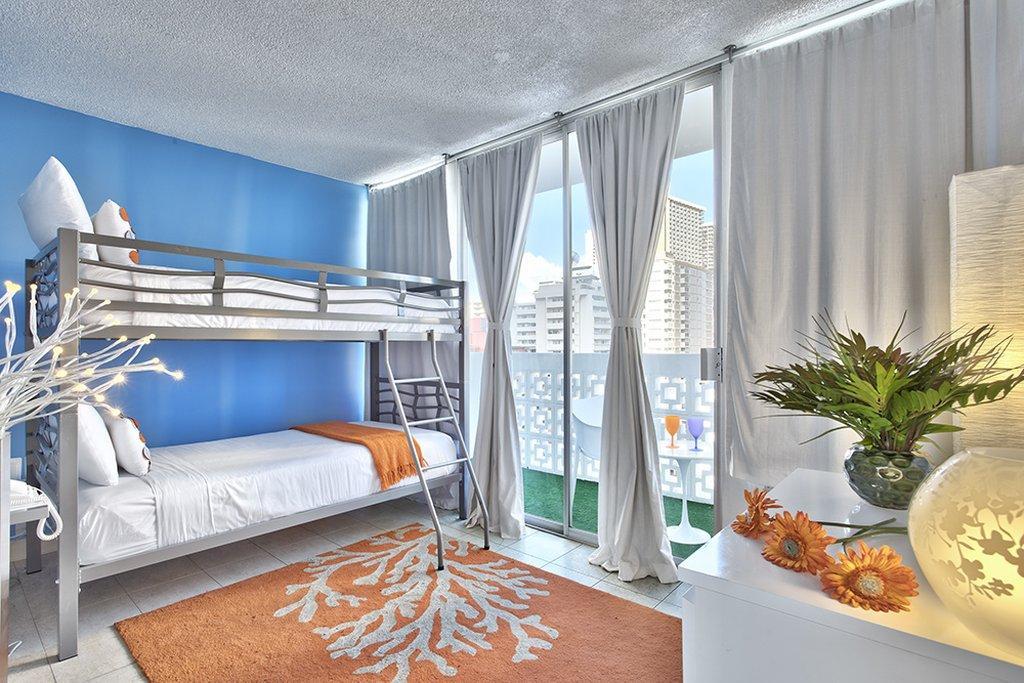 Waikiki Hotel 3*