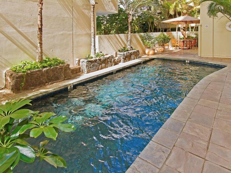 Hotel The Equus Honolulu