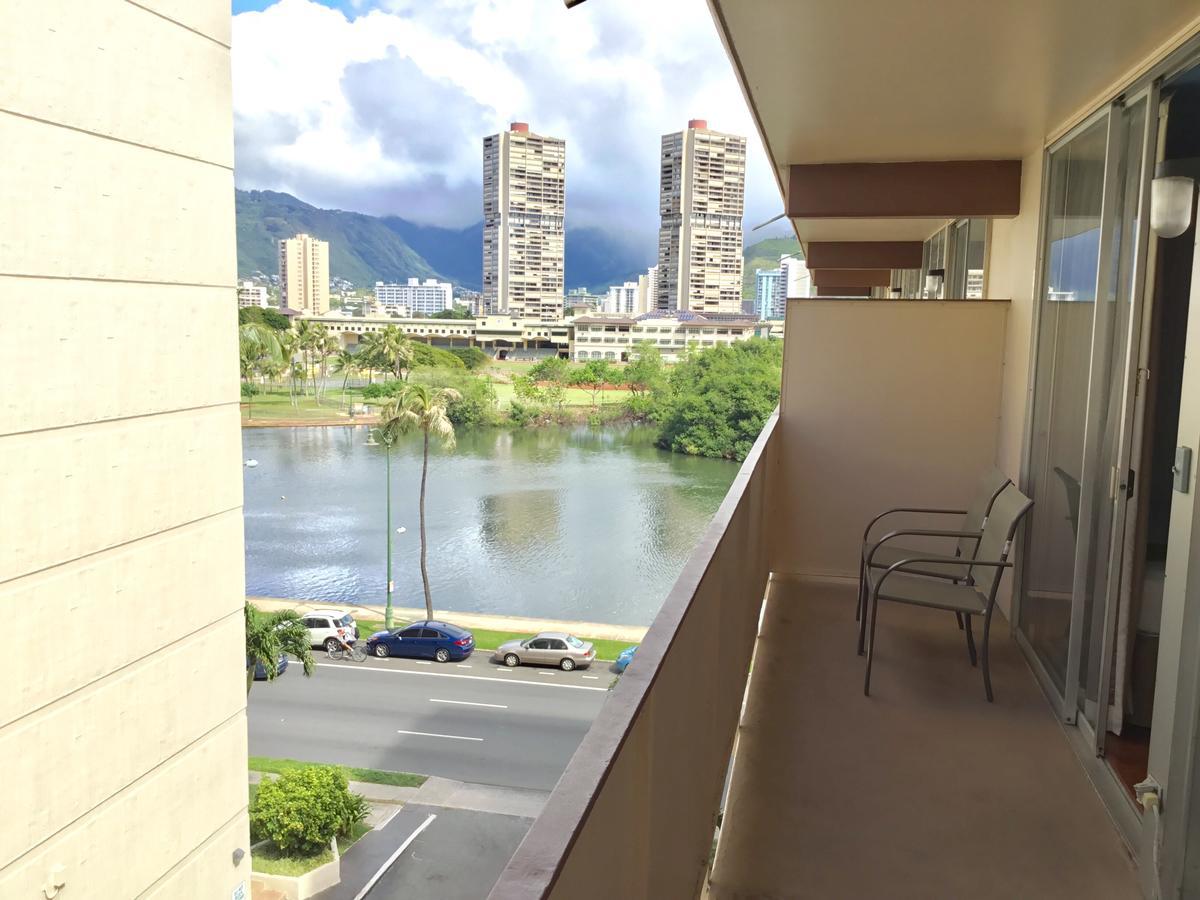 Surf Honolulu