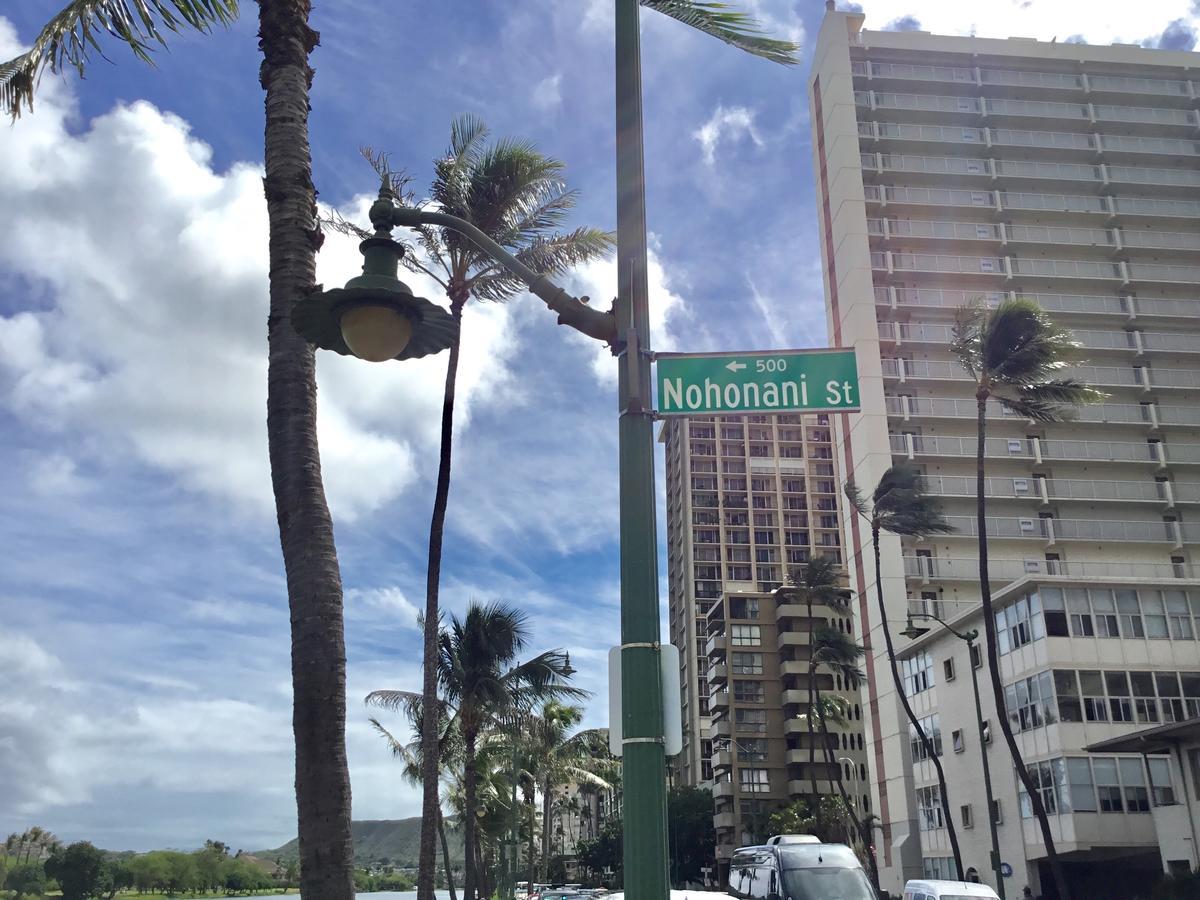 Surf Honolulu