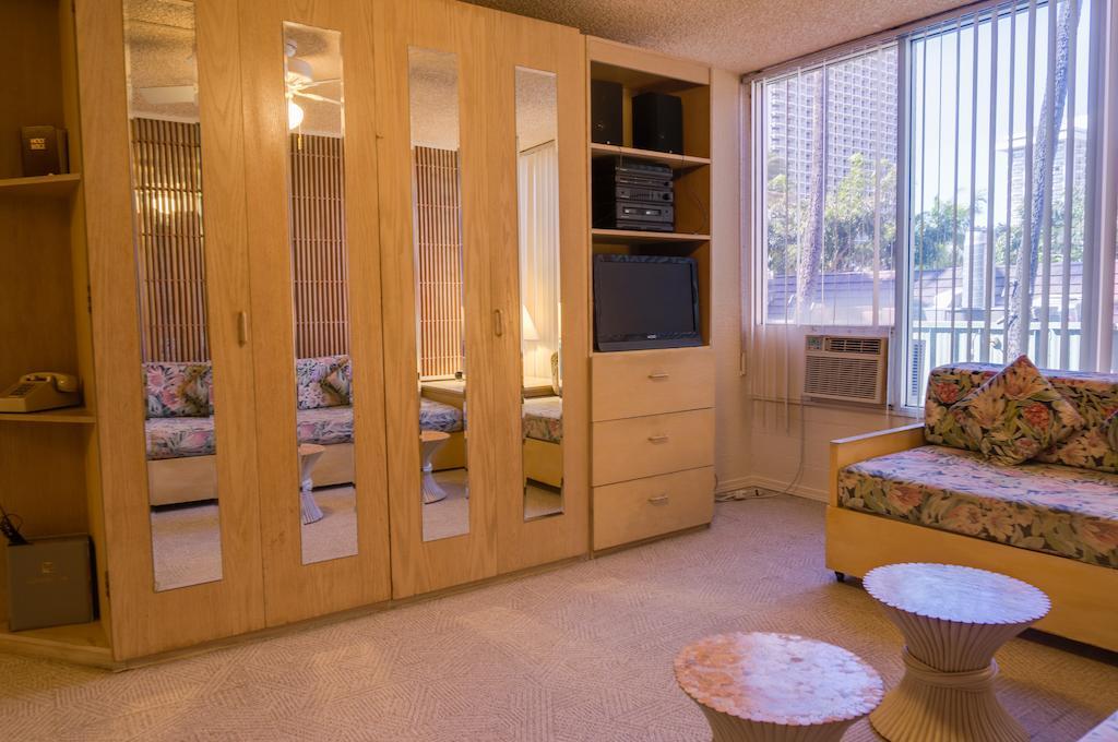 Kuhio Banyan 2*