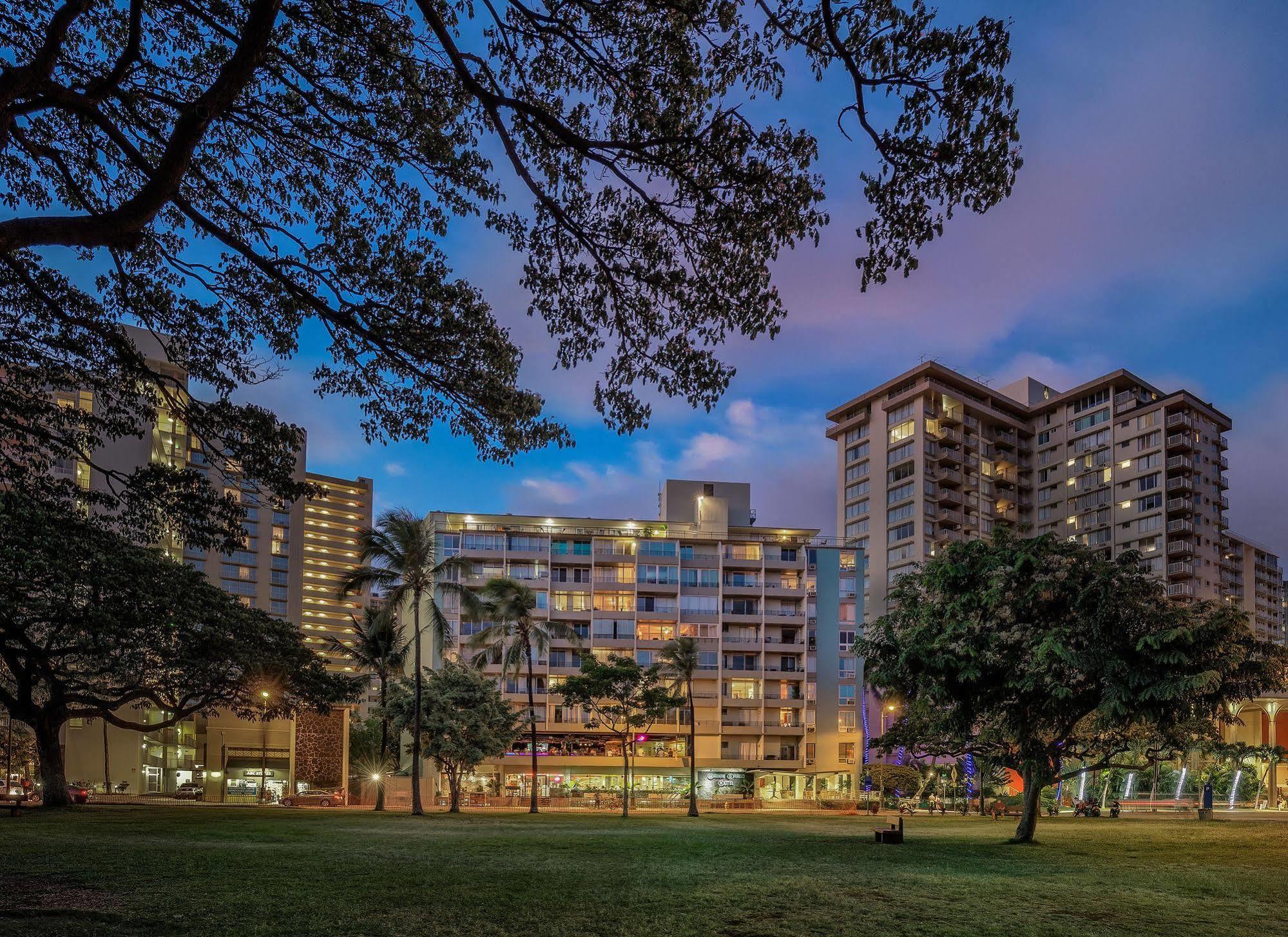 Castle At Waikiki Grand Honolulu