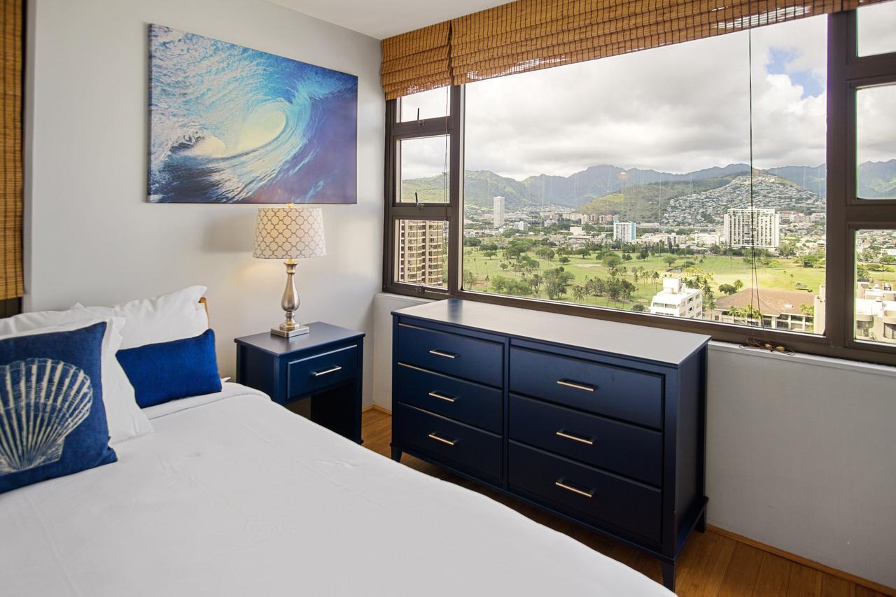 Waikiki Banyan Suites W Free Parking