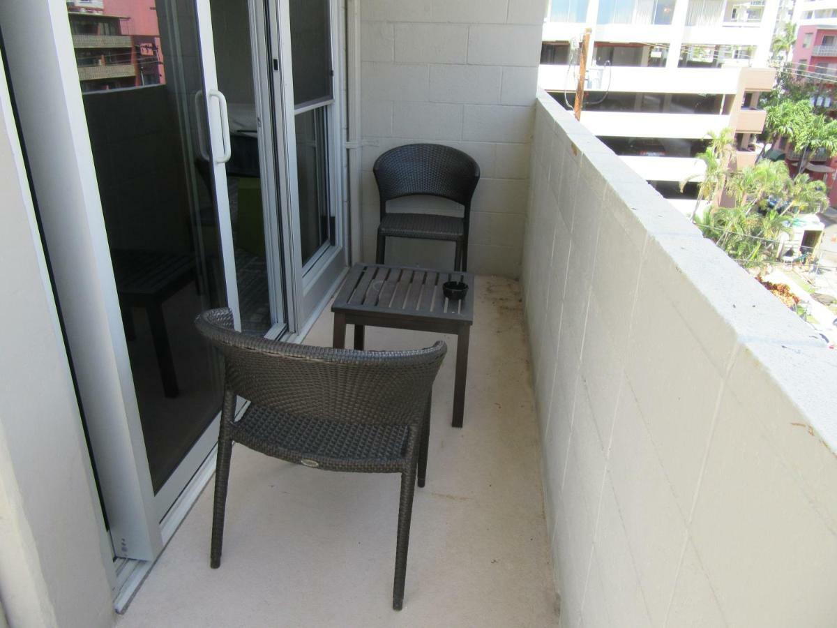 Waikiki - No Fees Hotel 2*