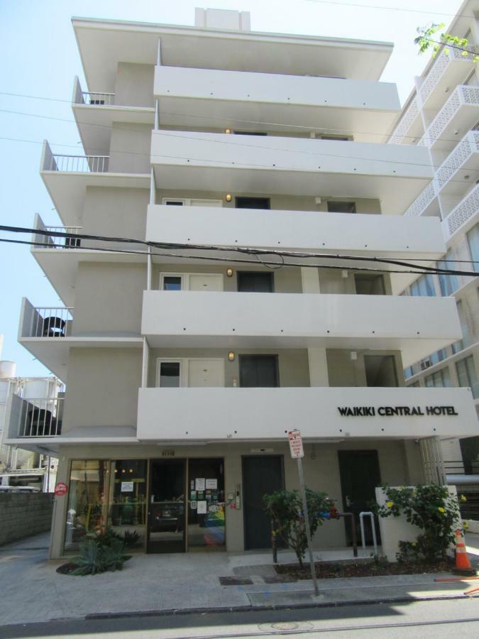 Waikiki - No Fees Hotel 2*