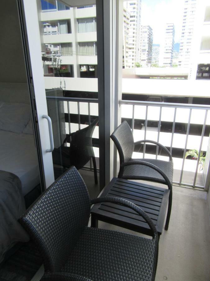 Hotel Waikiki - No Fees