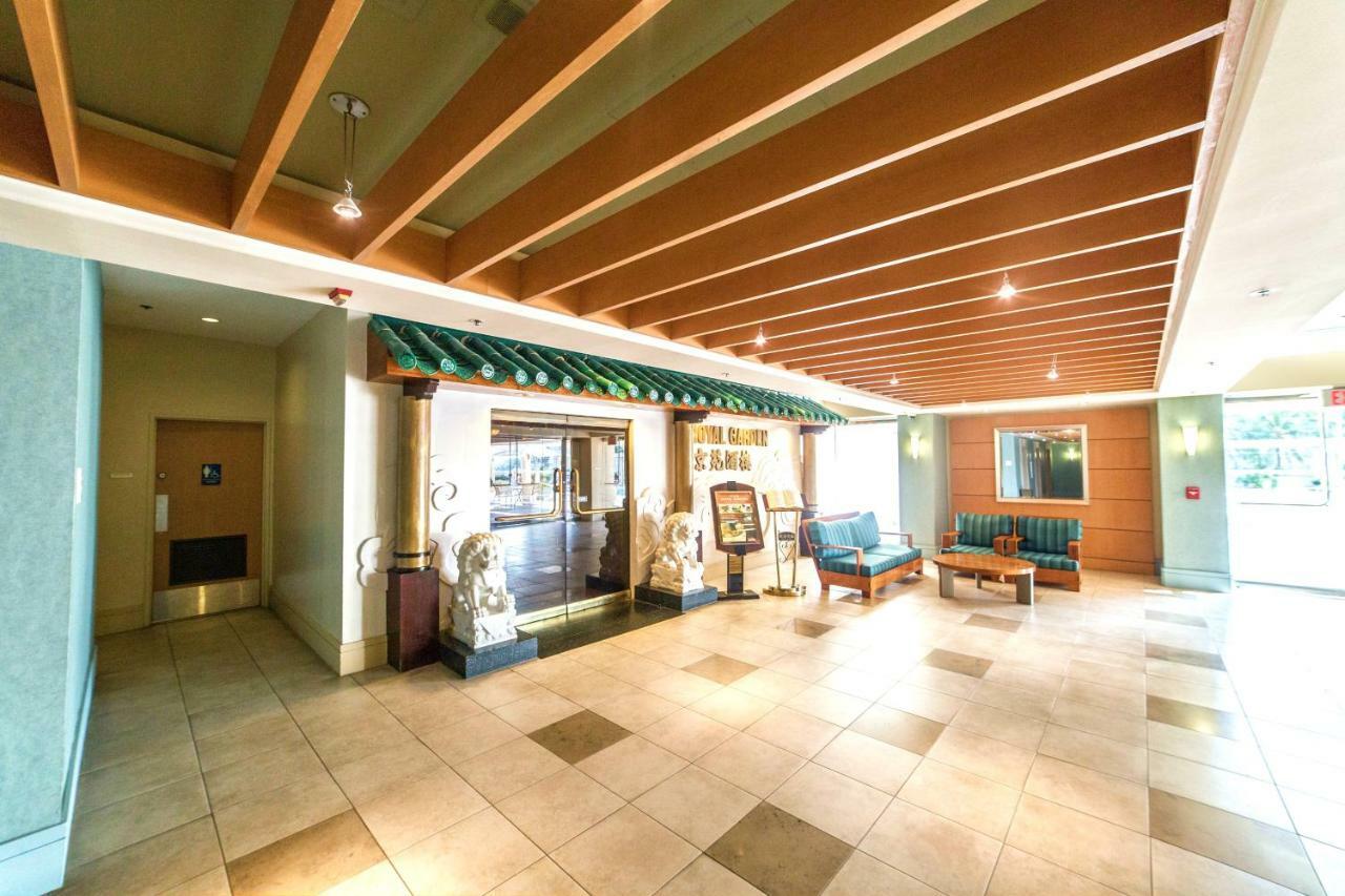 Apartment Studio At Ala Moana With Ocean Views *