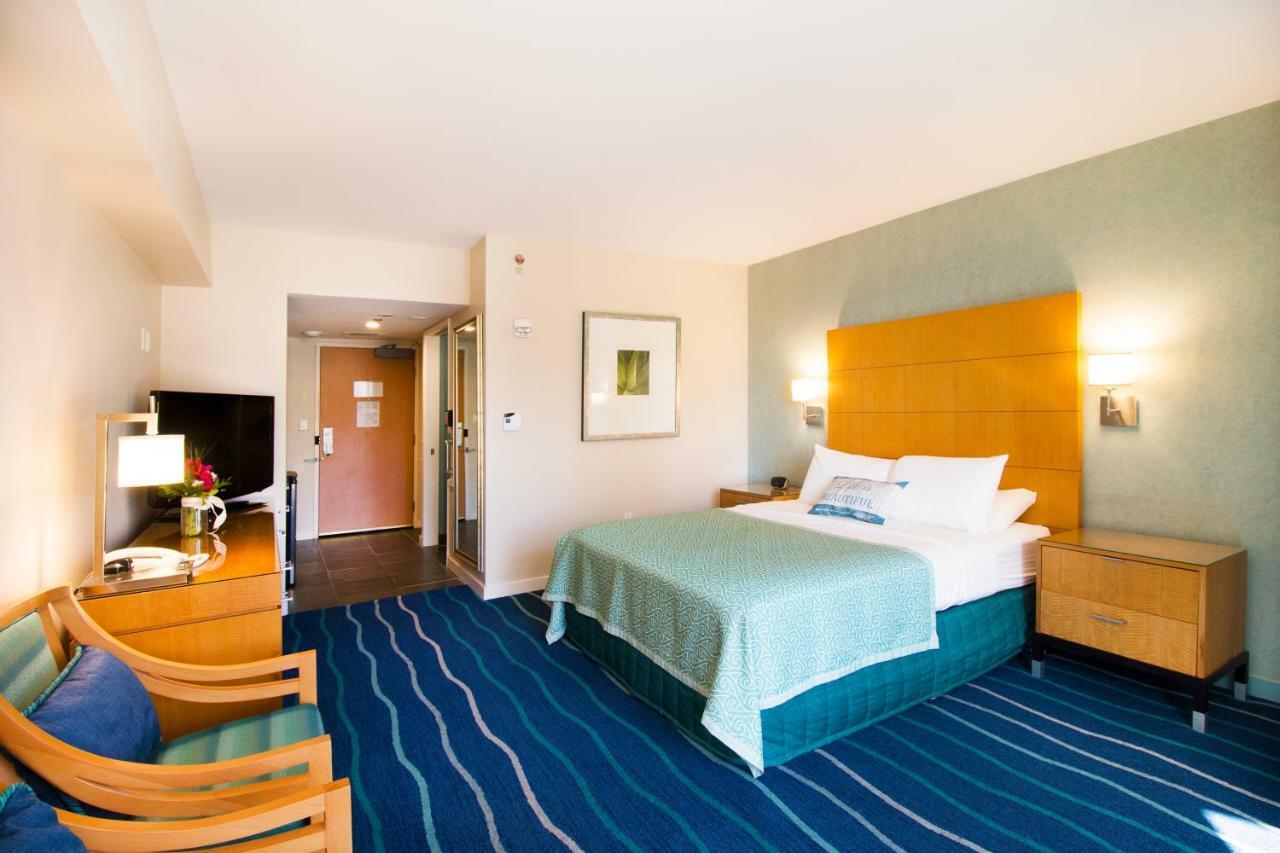 Studio At Ala Moana With Ocean Views Apartment