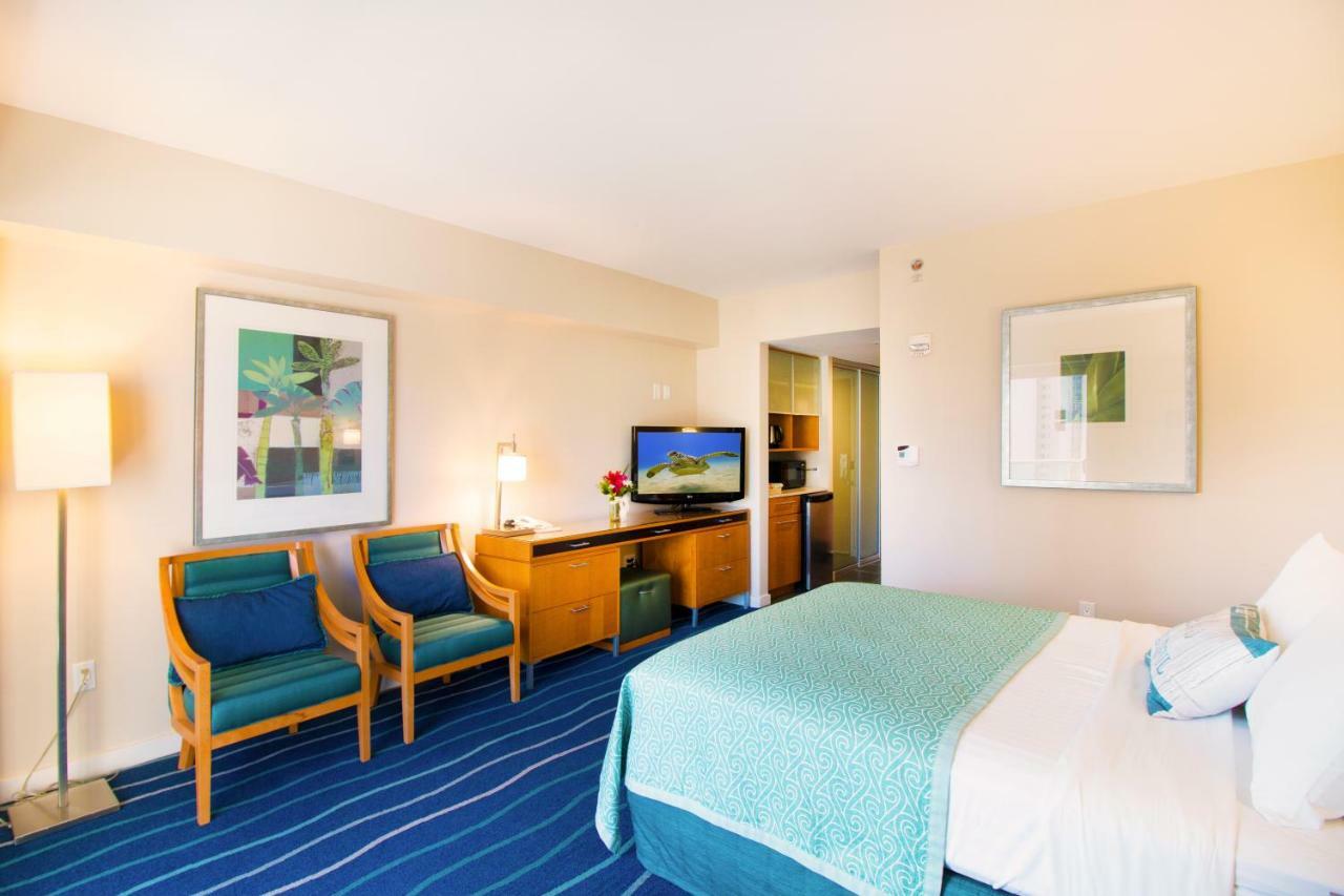 Studio At Ala Moana With Ocean Views * Honolulu