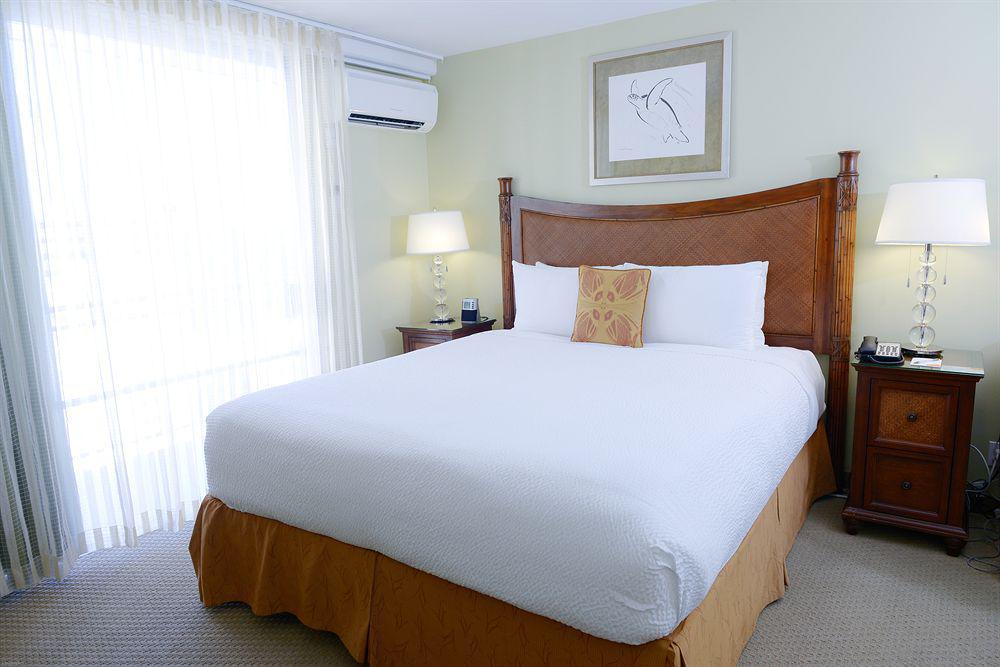 Courtyard By Marriott Waikiki Hotel 4*