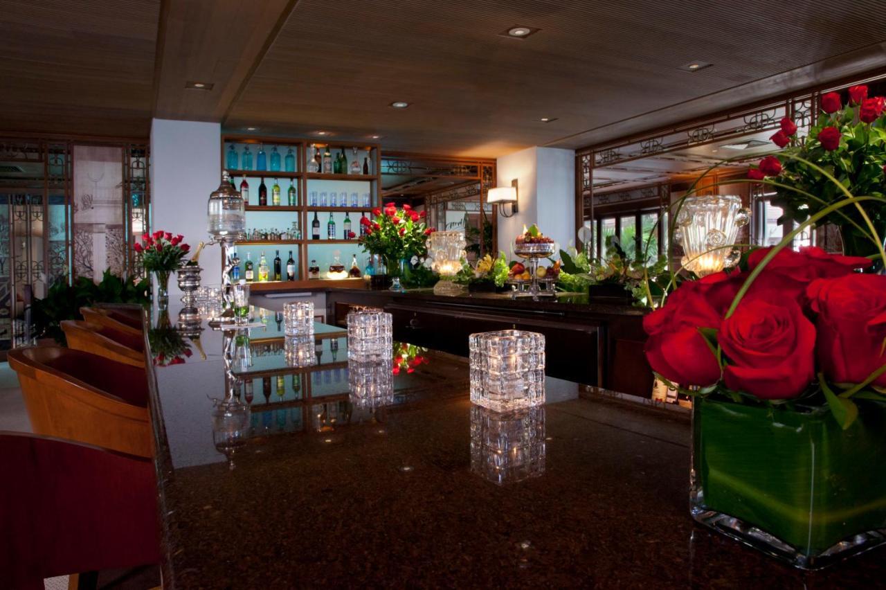 Halekulani - No Fee Resort