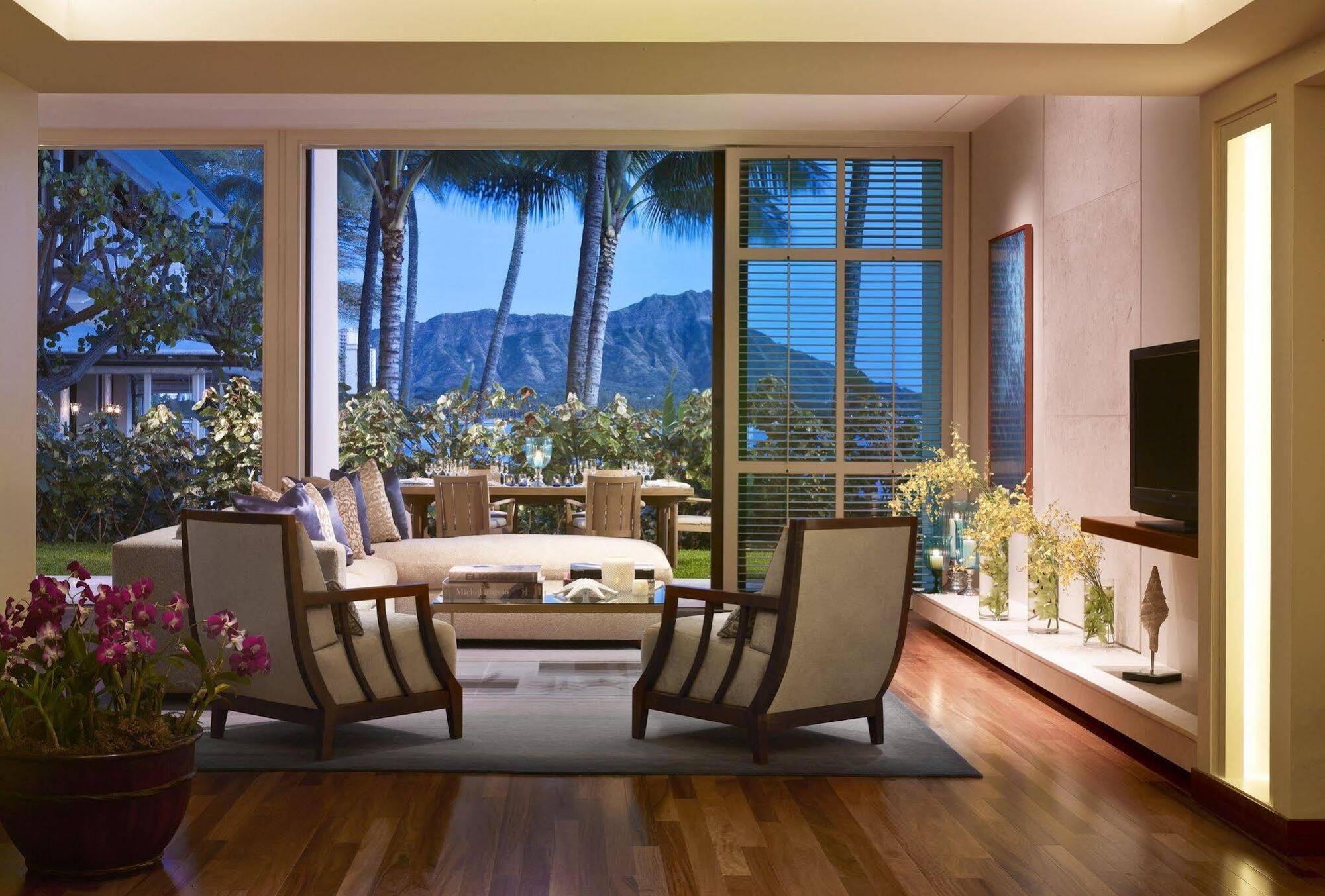 Halekulani - No Fee 5* Honolulu