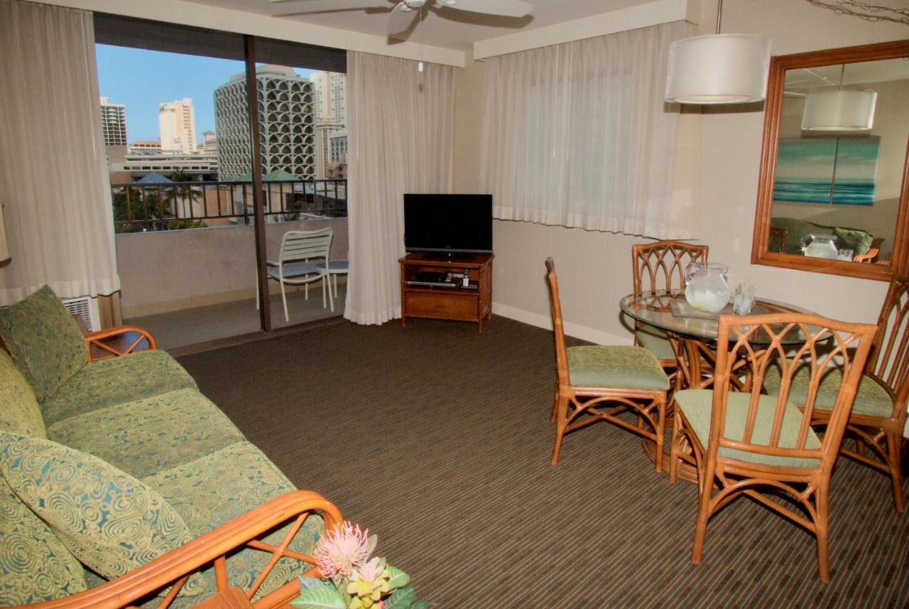 Royal Kuhio Hotel *